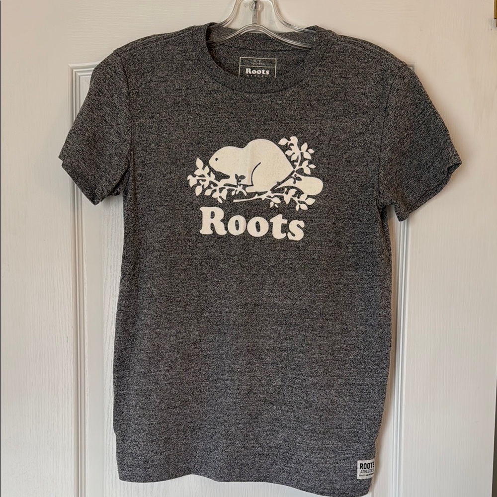 Roots Women’s Small Gray Logo T-Shirt